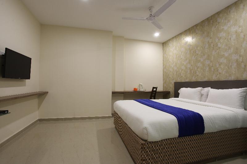 Ocean Suites Hotel Мумбаї Екстер'єр фото
