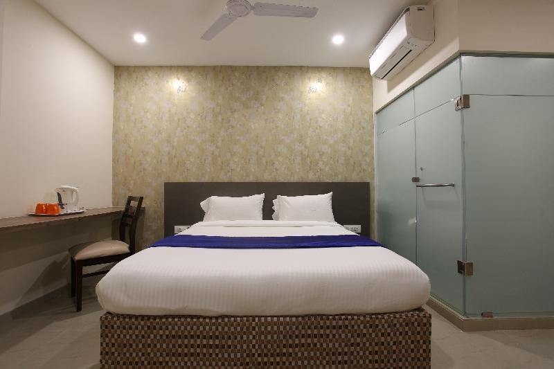 Ocean Suites Hotel Мумбаї Екстер'єр фото